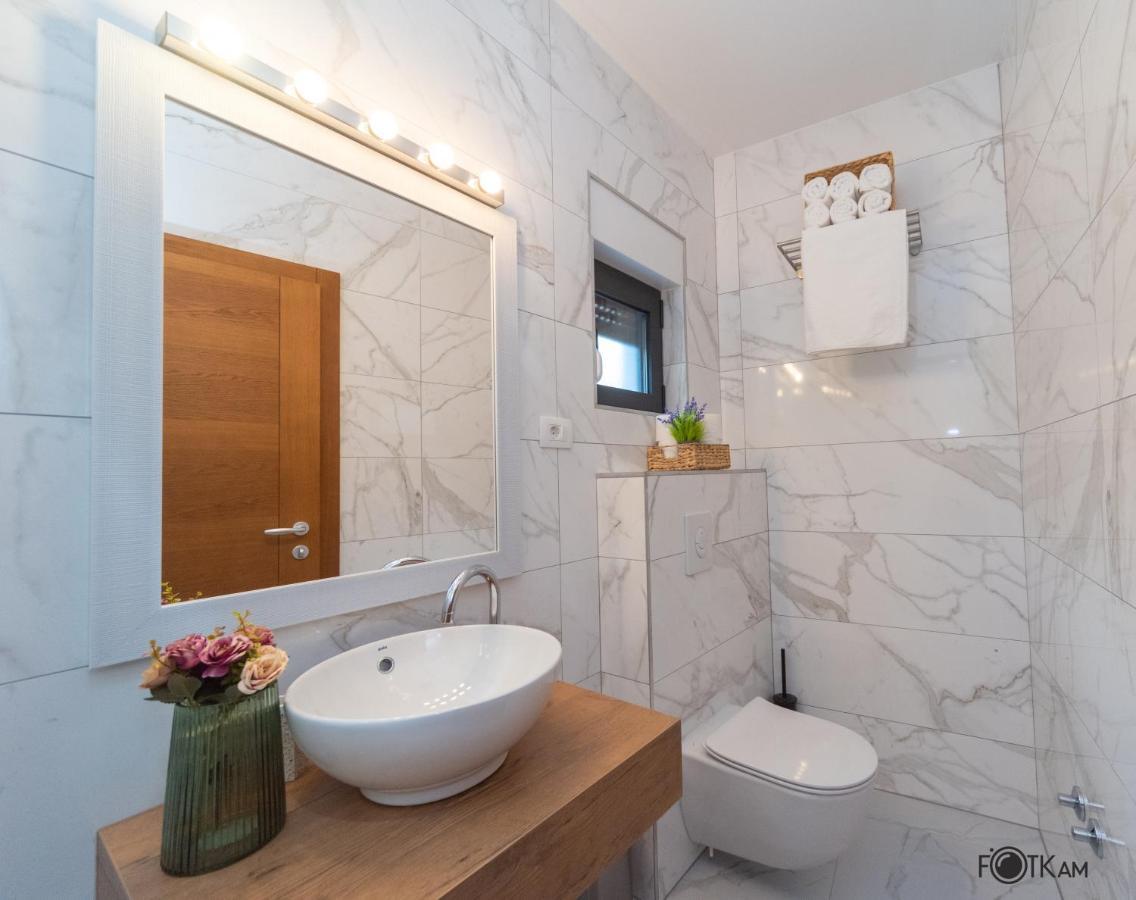 Libar Studio Apartments Baska Voda Exterior photo